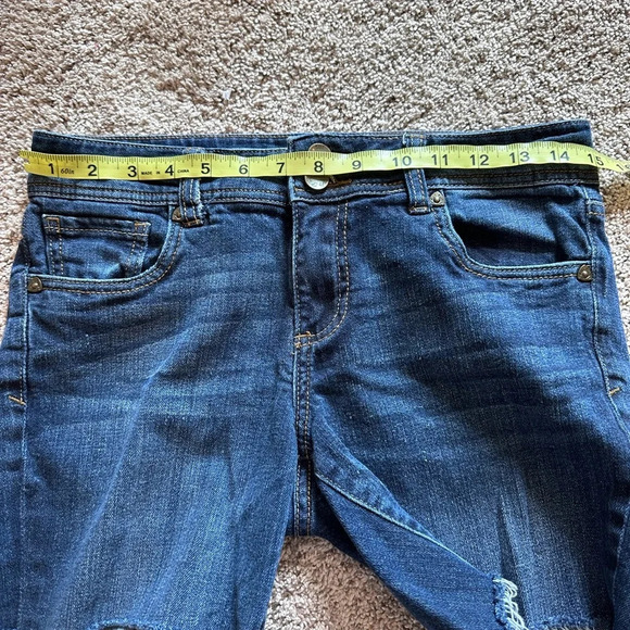 Kut from the Kloth Dark Wash Raw Hem Double Button Bermuda Shorts- Women's 6 - Picture 9 of 11